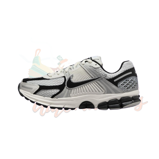 Nike Vomero 5 “HQ1182-001"