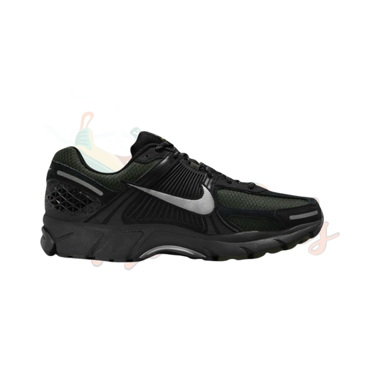 Nike Vomero 5 “HV2527-001”