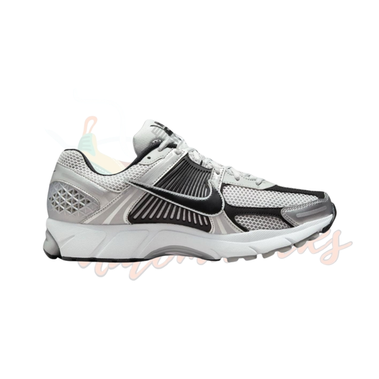 Vomero 5 “Metalic Silver Black”