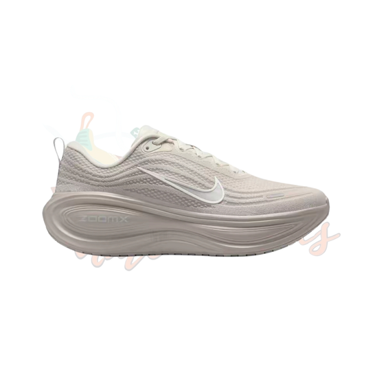 Nike Vomero Plus “HV8150-001”