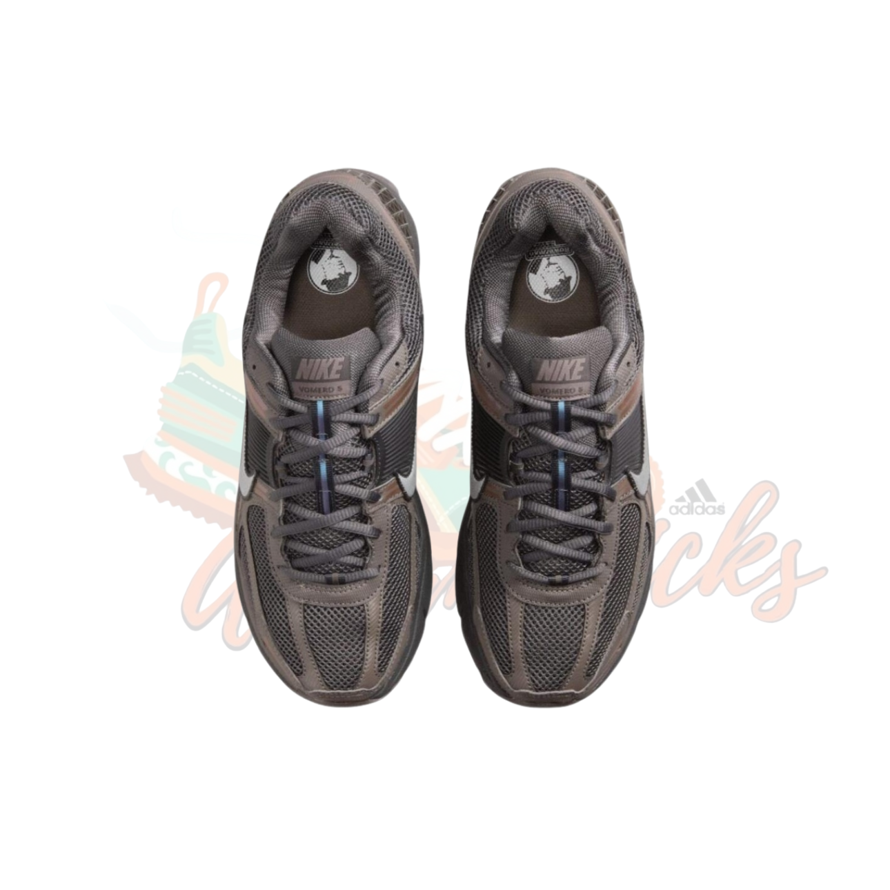 Nike Vomero 5 “HF5493-201"